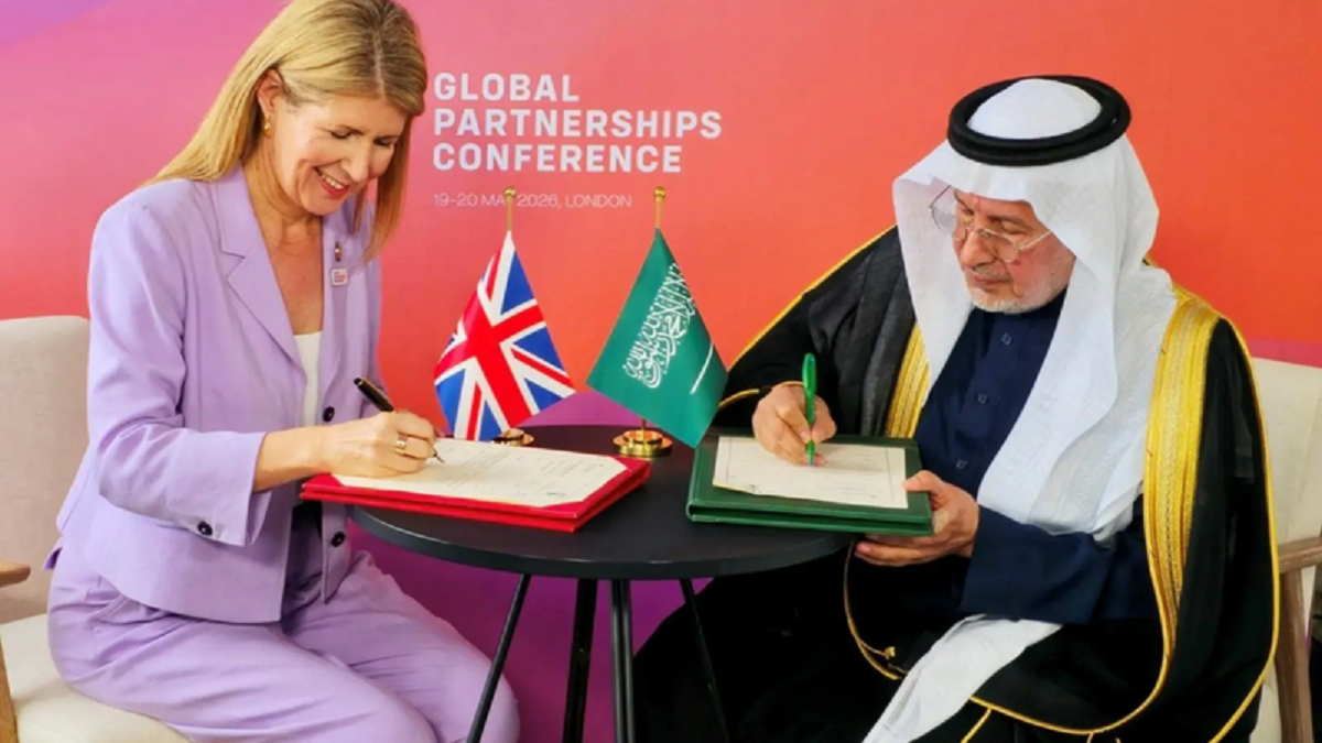 السعودية وبريطانيا توقعان إعلان نوايا مشتركاً لرعاية الأطفال المصابين بغزة